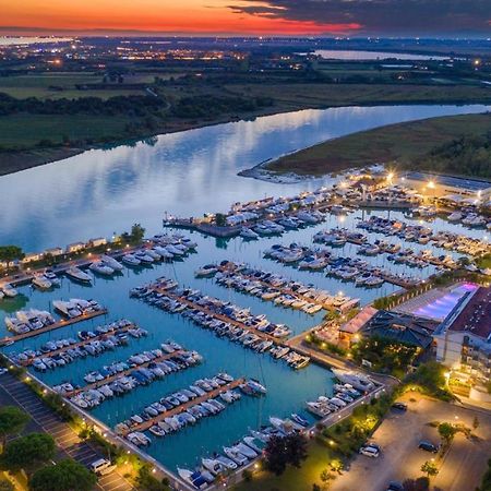 Marina Uno View Apartment Линьяно-Саббьядоро Экстерьер фото